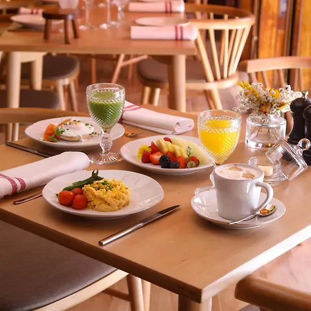 Vincci Alfama Hotel